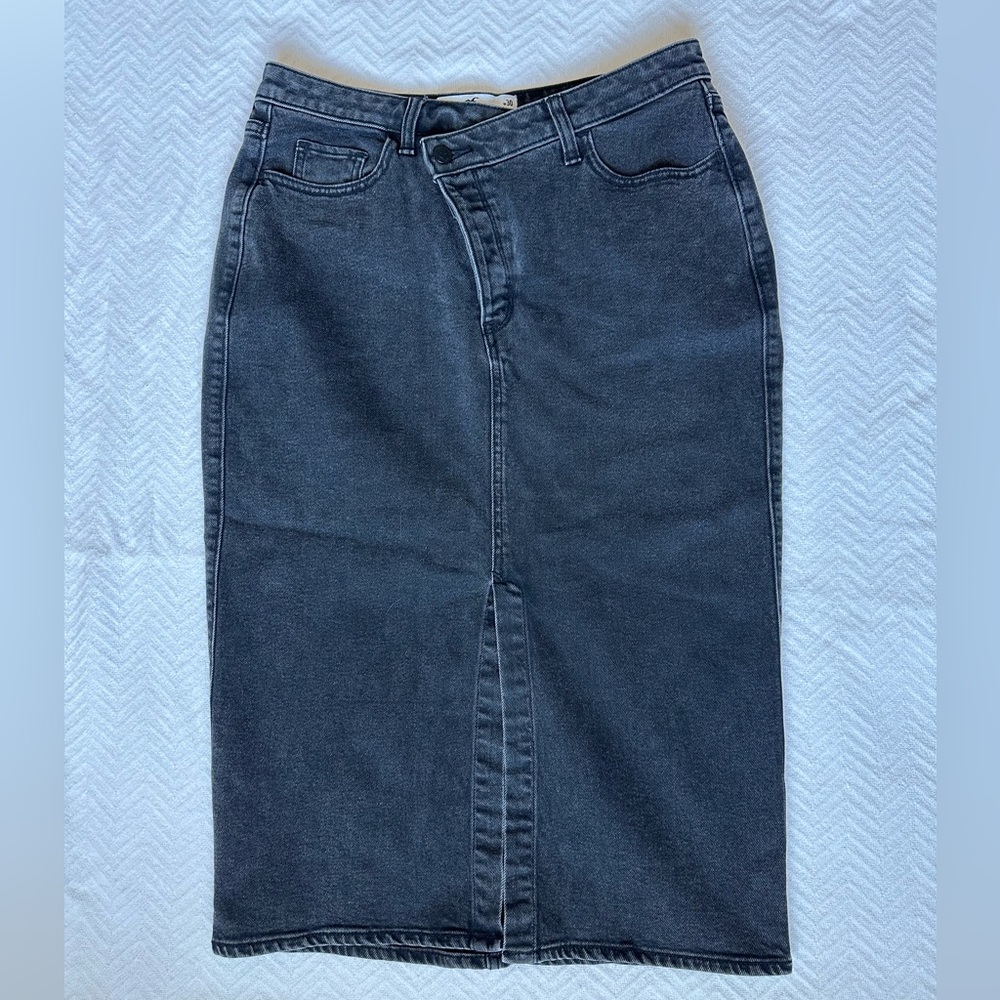 Hollister pencil skirt NWT  V Waist  Vintage black Size 11 ultra high rise